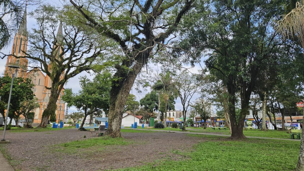 Praça Coronel Thomaz Pereira